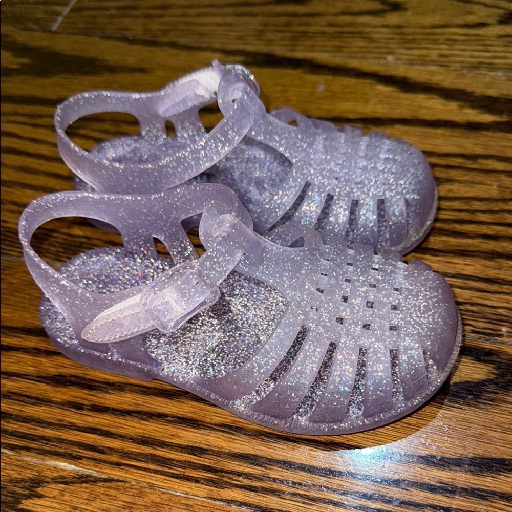 Tucker + Tate Glittery Purple Jelly Sandals 6
